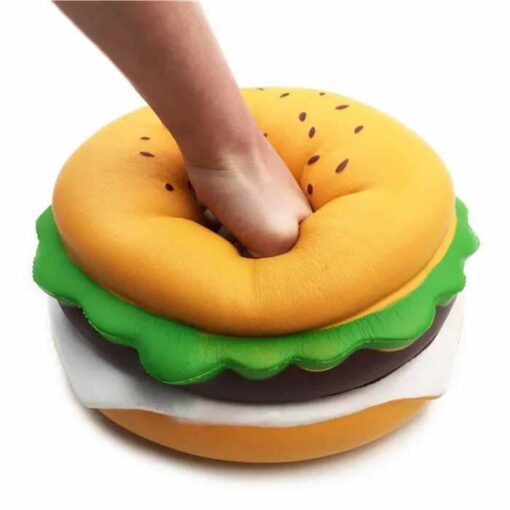 suqishy geant hamburger écrasé